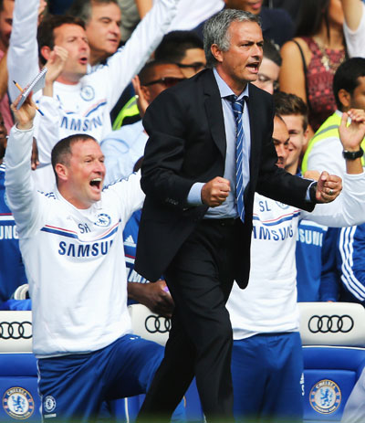 Chelsea manager Jose Mourinho celebrates