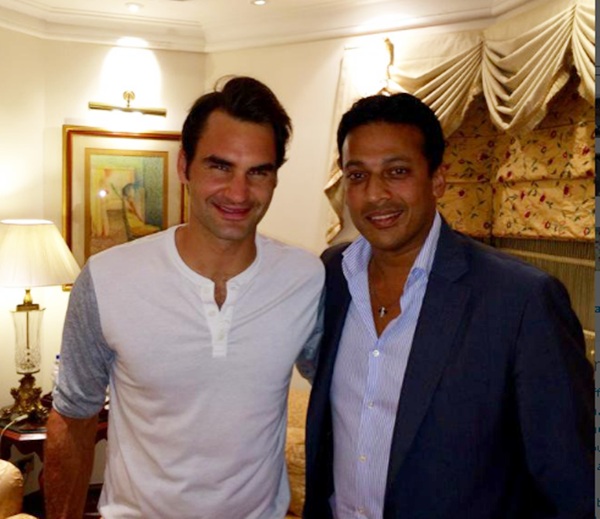 Mahesh Bhupathi with Roger Federer