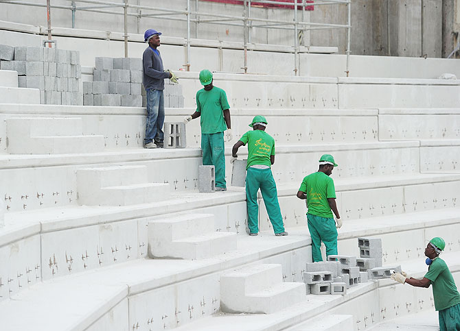 Construction continues at the Arena da Baixada