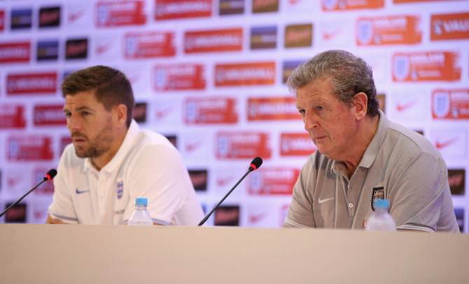 Manager Roy Hodgson and capatin Steven Gerrard talk to the media during an England press conference at the Urca Military Base on June 22, 2014 in Rio de Janeiro, Brazil