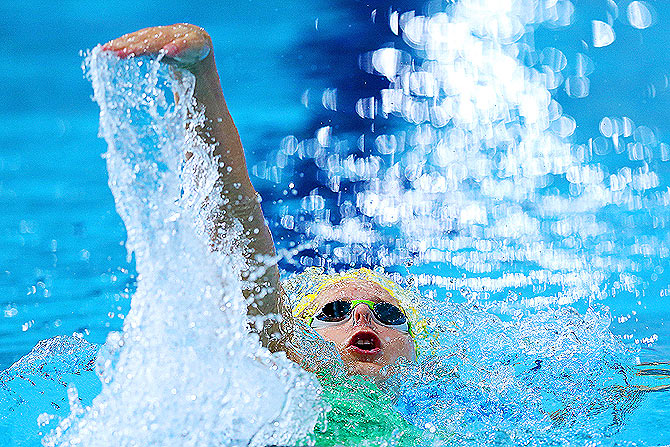 Belinda Hocking of Australia competes on the way to winning the gold medal in the Women's 200m Backstroke Final at Tollcross International Swimming Centre on Sunday