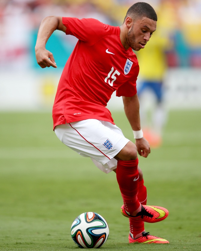 Alex Oxlade-Chamberlain in action