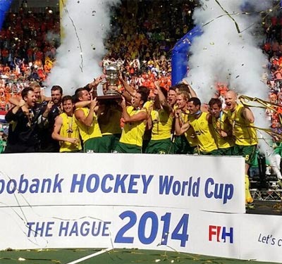 Champions Australia celebrate with the trophy after beating The Netherlands in the final