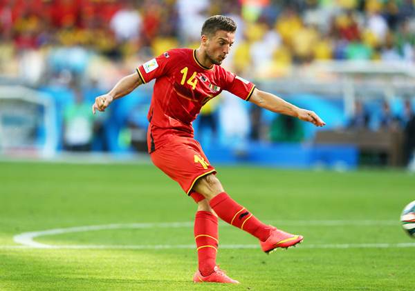 Dries Mertens of Belgium shoots and scores his team's second goal
