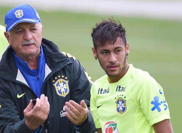 Brazil's head coach Luiz Felipe Scolari (left) and Neymar during a training session