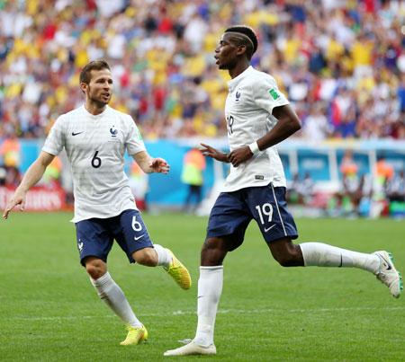 Paul Pogba abd Yohan Cabaye