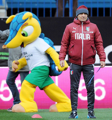 Head coach of Italy Cesare Prandelli during a training session before the international friendly against Spain in Madrid