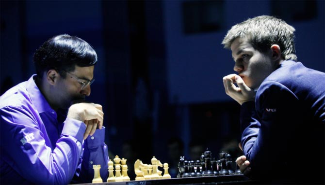 Carlsen misses winning opportunity as World Chess Championship final  remains deadlocked
