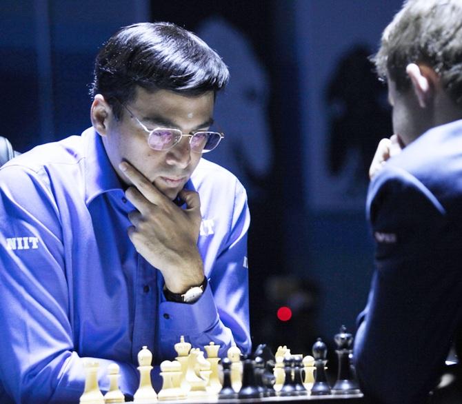 Viswanathan Anand storms into lead at Grand Chess Tour - Rediff.com