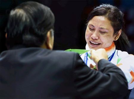 India's Sarita Devi refuses to accept the bronze medal