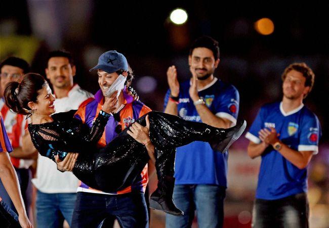 Hrithik Roshan and Priyanka Chopra during the opening ceremony of ISL