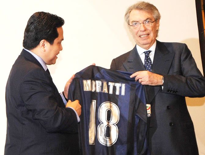 FC Internazionale Milano new president Milano Erick Thohir and honorary president Massimo Moratti (R) attend a press conference