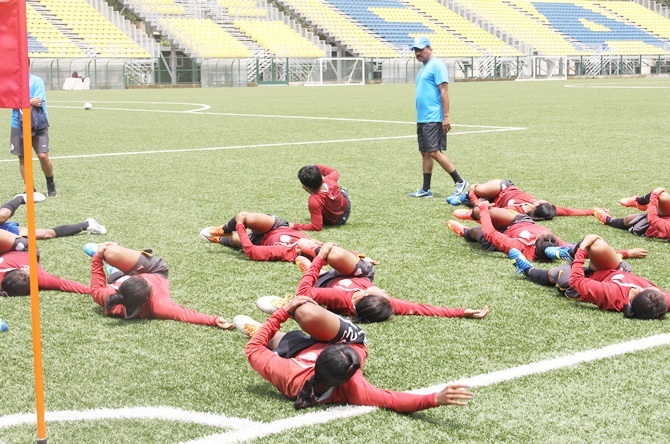 Indian women, football team