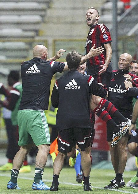 Jeremy Menez of AC Milan celebrates his second goal during the Serie A match between Parma FC and AC Milan at Stadio Ennio Tardini on Sunday