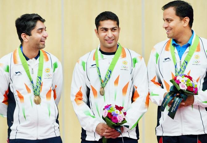 Abhinav Bindra with Sanjeev Rajput and Ravi Kumar