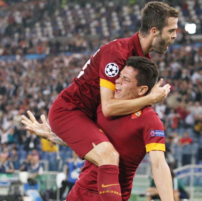 Manuel Iturbe, right, with his teammate Miralem Pjanic of AS Roma