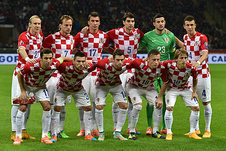 Croatia football players line up prior to the EURO 2016 Group H Qualifier match between Italy and Croatia at Stadio Giuseppe Meazza in Milan on November 16, 2014