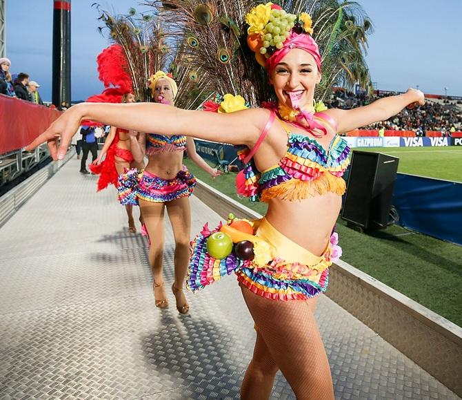 Samba dancers 