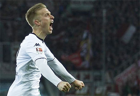 Borussia Moenchengladbach's Oscar Wendt celebrates scoring the first goal against Bayern Munich