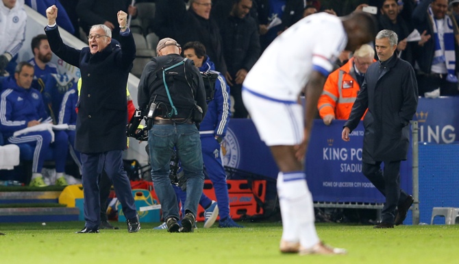 Leicester manager Claudio Ranieri celebrates at the end of the match as Chelsea manager Jose Mourinho looks dejected 