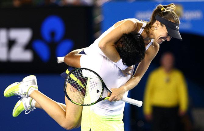 Leander Paes and Martina Hingis celebrate