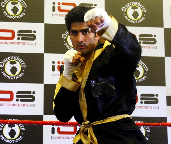 Vijender Singh during a live training session in Mumbai. Photograph: Hitesh Harisinghani/Rediff.com