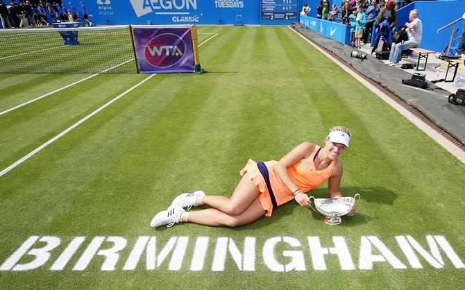  Germnay's Angelique Kerber poses