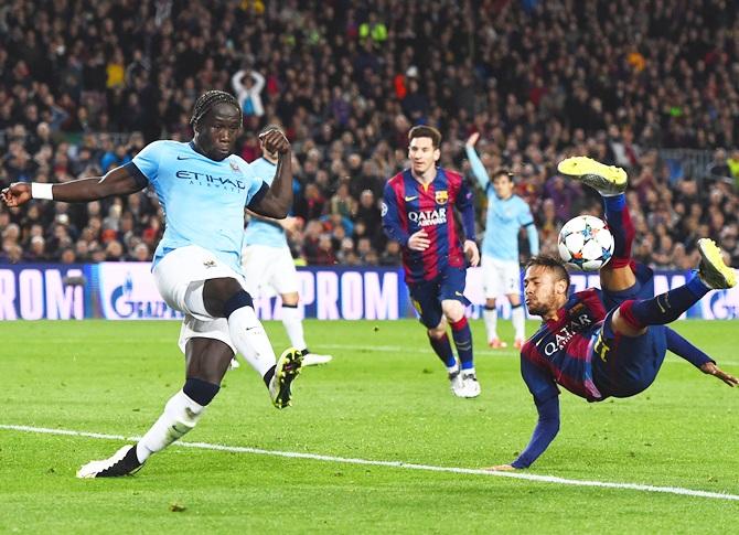 Neymar of Barcelona performs a scissor kick