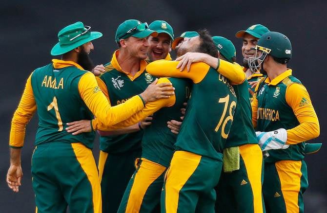 South Africa players celebrate a dismissal