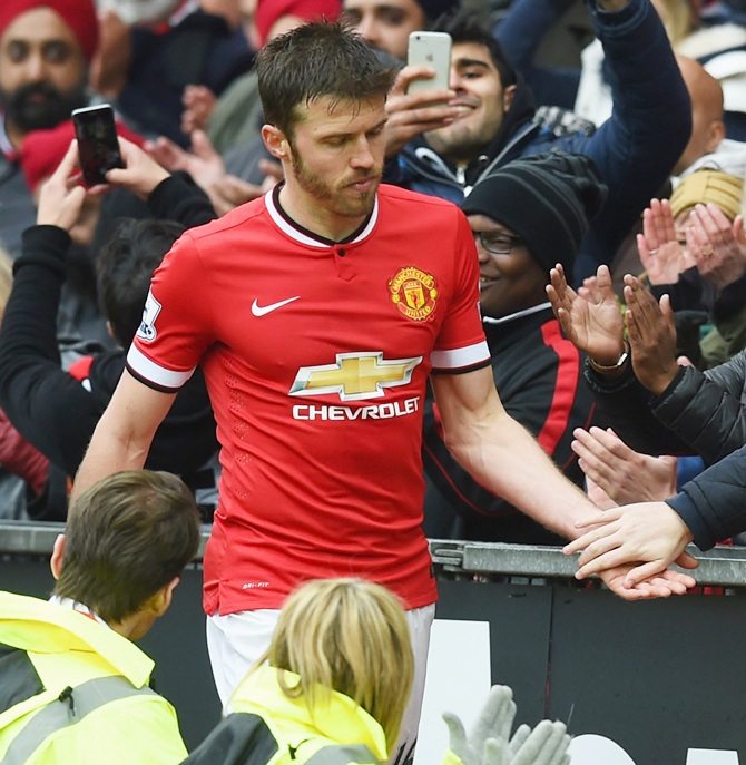 EPL: United's Carrick recovering from heart operation