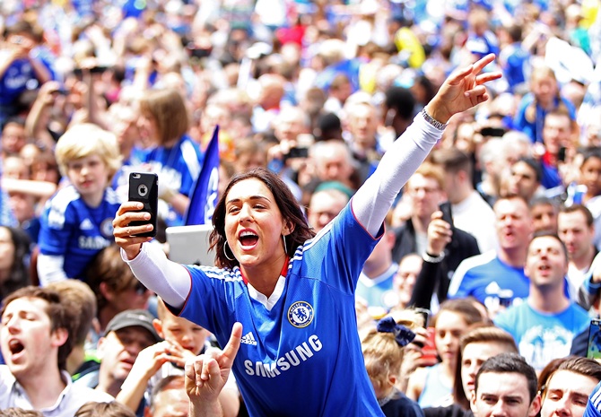 Chelsea fans enjoy the atmosphere