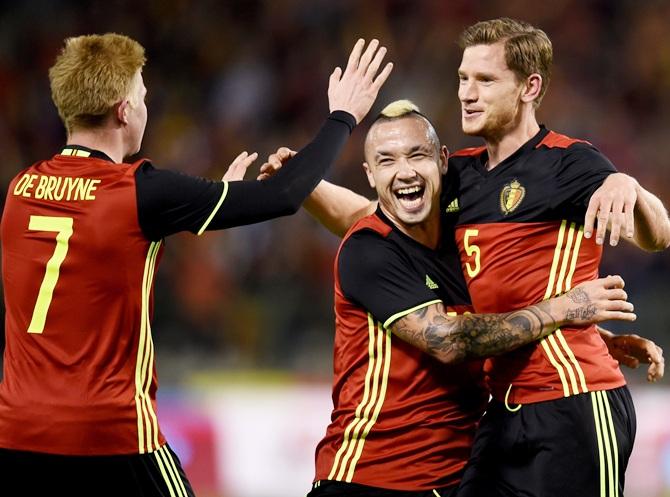 Jan Vertonghen of Belgium (5) celebrates