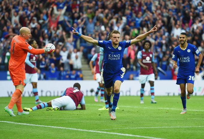 Jamie Vardy of Leicester City celebrates after scoring during the Barclays Premier League match against Aston Villa