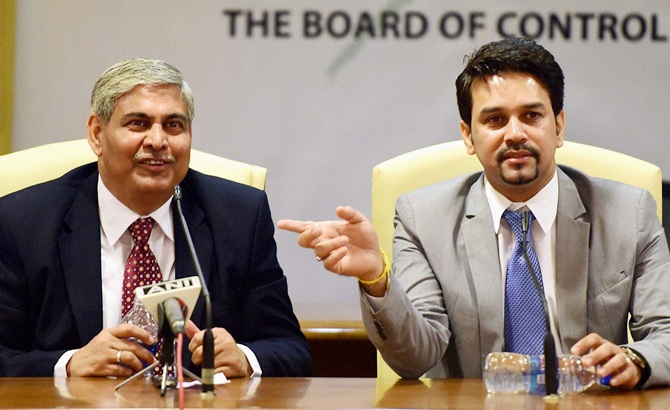 BCCI president Shashank Manohar, left, with BCCI secretary Anurag Thakur