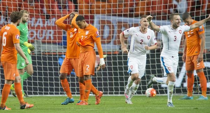 Georginio Wijnaldum (8) of the Netherlands reacts