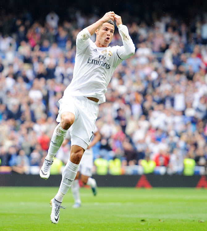  Real Madrid's Cristiano Ronaldo celebrates after scoring thr 2nd goal during their La Liga match against Levante UD at estadio Santiago Bernabeu in Madrid on Saturday