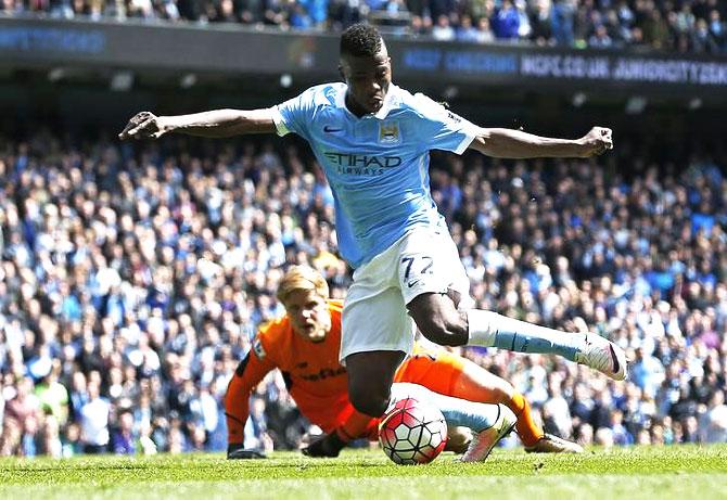 Manchester City Kelechi Iheanacho (foreground)