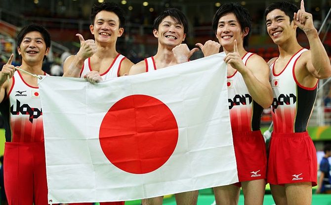Koji Yamauro, Yusuke Tanaka, Kohei Uchimura, Ryohei Kato and Kenzo Shirai of Japan