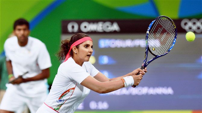 Sania Mirza And Rohan Bopanna play their mixed doubles match at the Rio Olympics