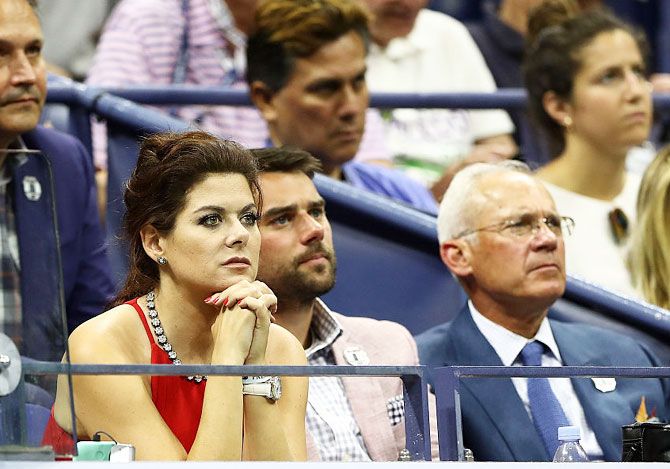 Hollywood actress Debra Nessing watches the US Open first round men's singles match between Novak Djokovic and Jerzy Janowicz on Day 1 of the 2016 US Open at the USTA Billie Jean King National Tennis Center on Monday