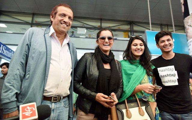 Sania Mirza along with her father Imran Mirza and sister Anam 