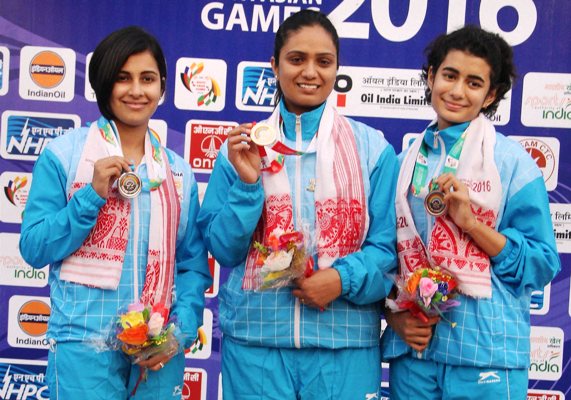 Gold medal winner Sweta Singh (center), silver medalist Heena Sidhu  