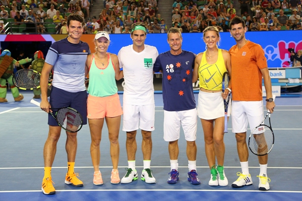 Milos Raonic, Caroline Wozniacki, Roger Federer, Lleyton Hewitt, Victoria Azarenka and Novak Djokovic pose 