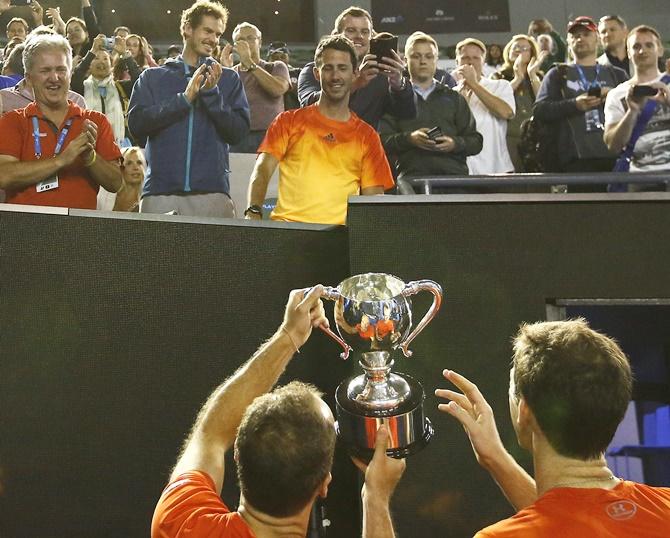 Britain's Jamie Murray, left, and Brazil's Bruno Soares 