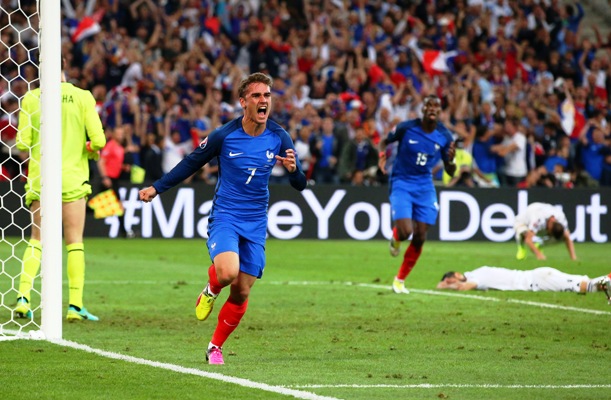 France's Antoine Griezmann celebrates after scoring