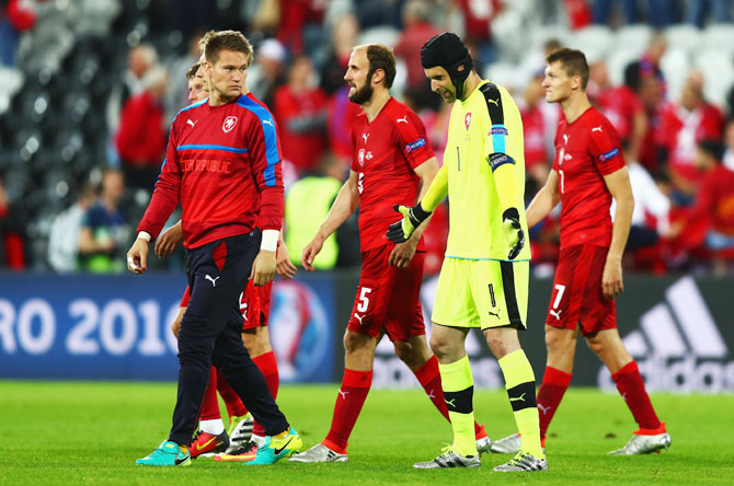 Czech Republic's Petr Cech (2nd from right) shows his despair at the final whistle after the match against Turkey