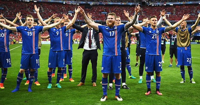 Iceland players