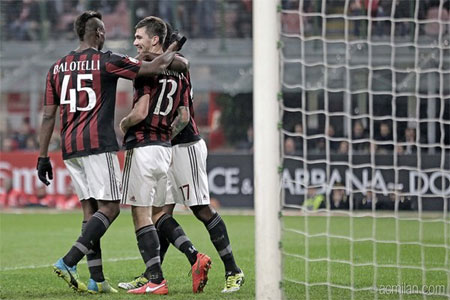  AC Milan players score a goal against Alessandria