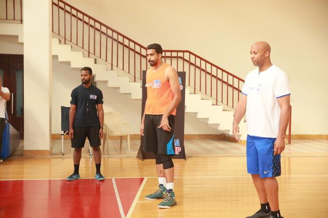 Brian Shaw with AGC-NBA winner Palpreet Singh at ACG NBA Jump national camp in Noida on February 25