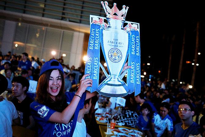 Leicester City fans celebrate 